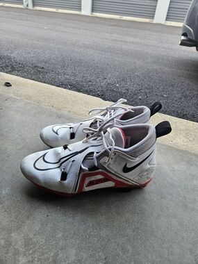 Nike Alpha Football Cleats Men’s 12 White Red Molded Studs Lightweight